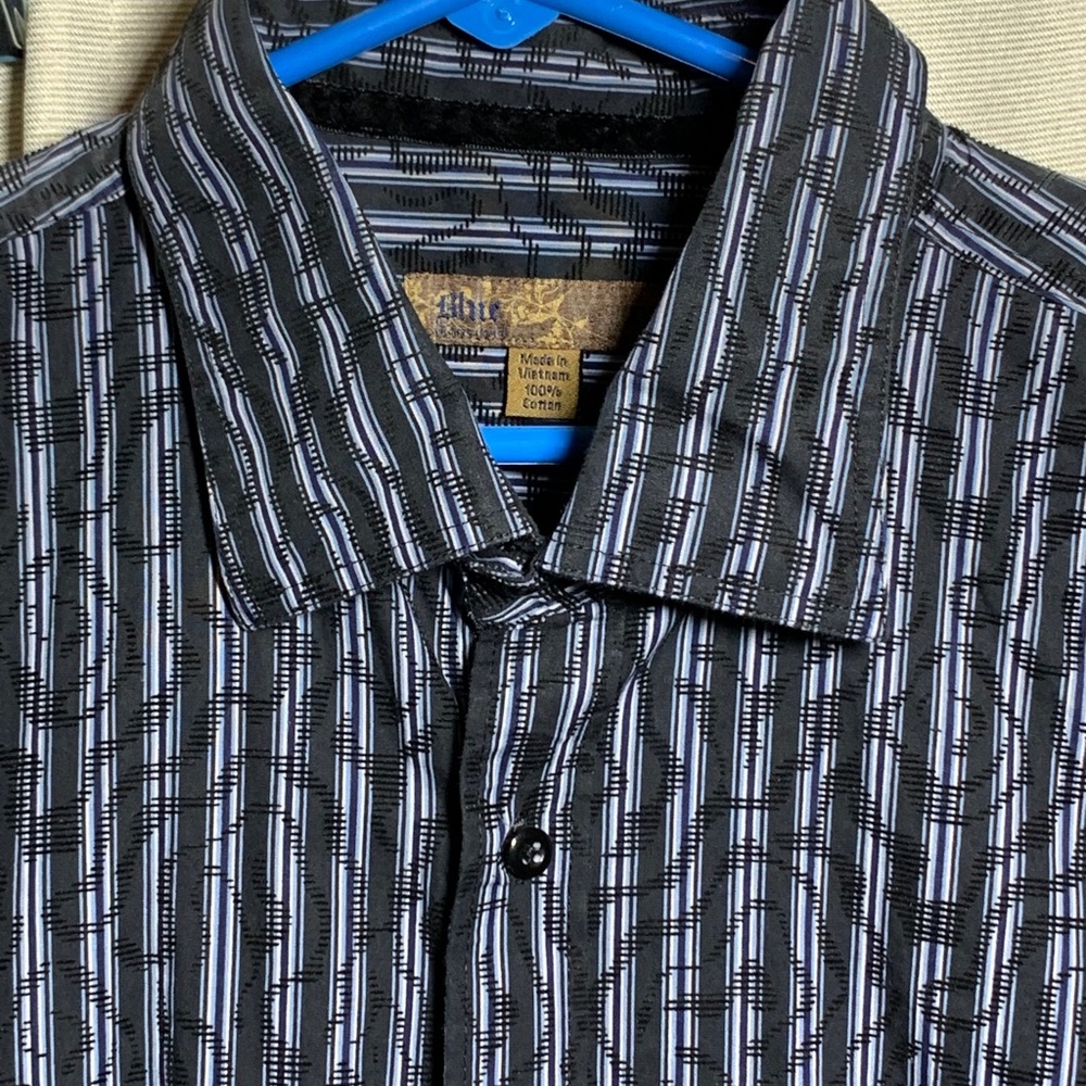 Black with blue stripes/felt patter dress shirt